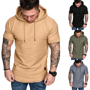 Herren Kurzarm Kapuzen T-Shirt Detailansicht mit verschiedenen Farbvarianten und Stoff.