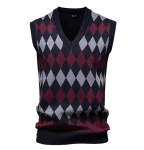 Men's V-neck argyle knit sweater vest casual sleeveless pullover autumn winter top.
