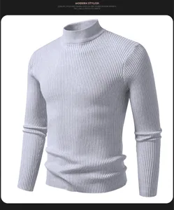 Detail van heren geribbelde coltrui trui, slim fit ontwerp, comfortabele winterkleding.
