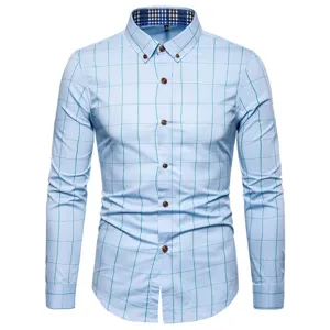 Camicia casual da uomo a manica lunga con motivo a quadretti azzurro e verde.