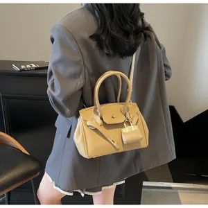 Sac à main femme élégant style designer bandoulière sac portéépaule beige chic