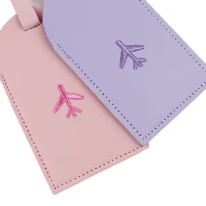 Leder bestickte Kofferanhänger Set Reise Zubehör Detailansicht rosa und lila Design