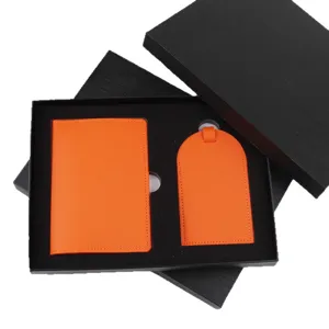 Oranger Leder Reisepasshalter und Gepäckanhänger Reise Geschenkset in schwarzer Box.