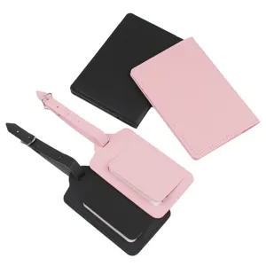PU Leder Reisepasshülle und Gepäckanhänger Set in Schwarz und Rosa für Reisedetails.