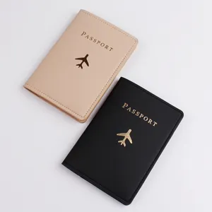 Funda de pasaporte de cuero PU organizador de documentos de viaje set negro y beige.