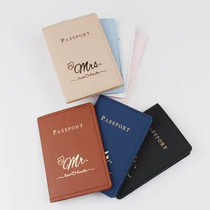 Portapassaporto di coppia in pelle PU organizzatore documenti viaggio design testo.