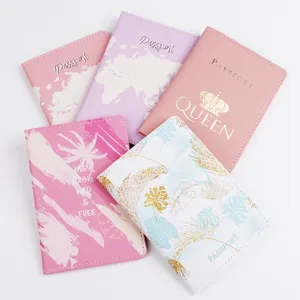 Conjunto de fundas para pasaporte de cuero PU colorido con estampados de moda para viajes.