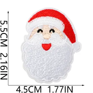 Nahaufnahme des Weihnachtsmann-Bestickungsaufnähers mit genauen Maßen und feiner Stickerei.