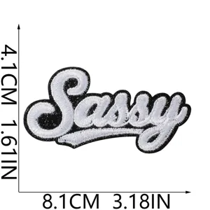 Parche bordado estilo retro Sassy, ideal para la decoración y reparación de ropa.