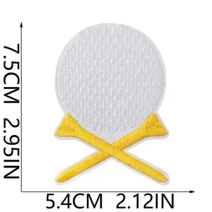 Balle de golf et tees croisés écusson brodé thermocollant pour vêtement textile DIY détail.