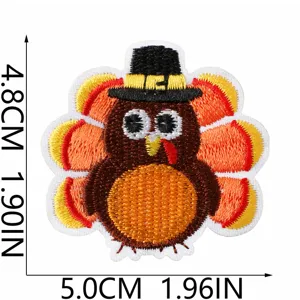 Detailaufnahme des Thanksgiving Truthahn Bestickten Aufnähers mit Maßen zur DIY Kleiderreparatur.
