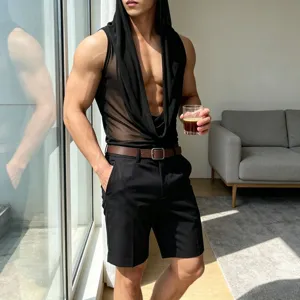 Top smanicato nero trasparente rete scollo v profondo con cappuccio dettaglio clubwear.
