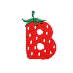 Erdbeere Buchstabe B gestickter Aufnäher rotes Obst Alphabet DIY Kleidung Tasche Zubehör