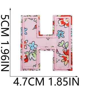 Toppa ricamata con lettera H e stampa floreale rosa stemma decorativo fai da te per abiti.