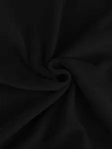 Schwarzer Fleece Stoff Nahaufnahme Textur Detail, weiches und warmes Polar Fleece Material Muster.