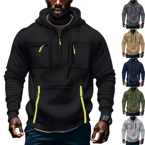 Felpa con cappuccio da uomo a manica lunga con mezza zip e tasche pratiche e comode.