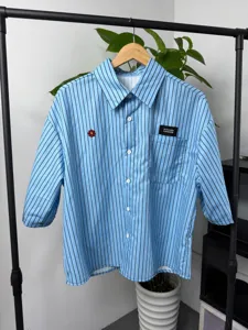 Herren blau gestreiftes Kurzarmhemd lose lässige Knöpfe Sommer Oberteil Vintage Stil