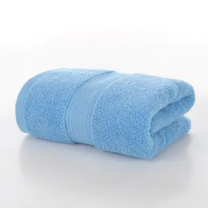 Asciugamano viso in cotone azzurro, variante di salvietta quadrata tinta unita morbida per il bagno.