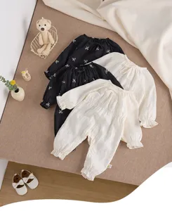 Bébé grenouillère manches longues joli nœud broderie combinaison mignonne pour tout-petit