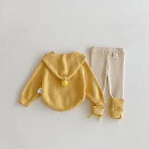Girl spring knit hooded sweater and leggings set detail, yellow cute kids two-piece outfit.