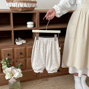 Cute toddler floral bloomers for baby girls, Korean style casual cute pants with lovely lace trim.