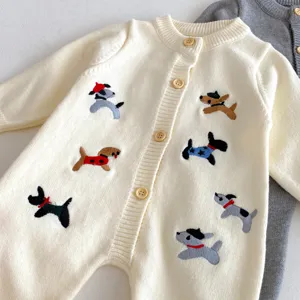 Süßer Baby Strick-Strampler mit niedlicher Welpen-Stickerei, weicher Kleinkind Overall unisex.