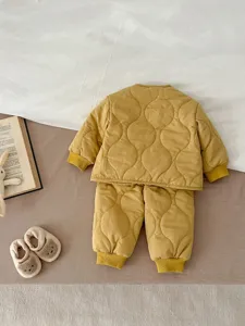 Baby Winter gesteppter Baumwollanzug Kleinkind dicker warmer Jacken und Hosen Set gelb