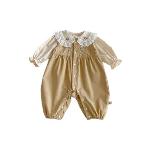 Süßes Baby Mädchen Herbst Outfit Set mit Spitzenkragen langarm Strampler und Stickerei.