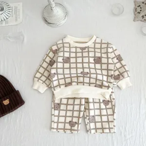 Conjunto de sudadera y pantalón a cuadros con oso bebé otoño ropa infantil tierna