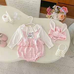 Simpatico set di vestiti autunnali per bambina maglietta pantaloncini cappello borsa