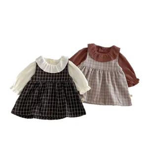 Grazioso set vestito a quadri primaverile per bambina, camicia con collo a bambola e gonna.