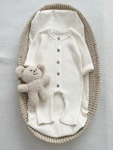 Süßer gestrickter Baby Langarm Strampler einfarbiger Baby Jumpsuit bequeme Kleinkind Kleidung