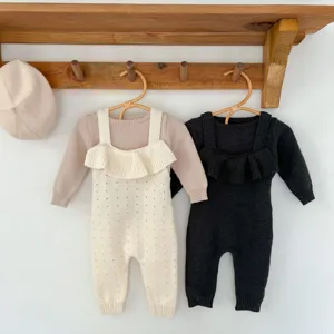 Ensemble barboteuse tricotée mignon pour bébé avec volants, vêtement pull confortable.
