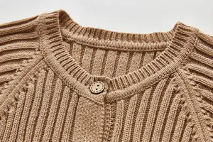 Baby Strickoverall Pullover Langarm Kragen Detail braune süße Kinderbekleidung