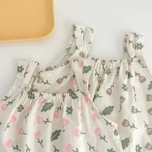 Carino top con bretelle per bambina con stampa tulipano, tessuto morbido, comodo abbigliamento estivo.