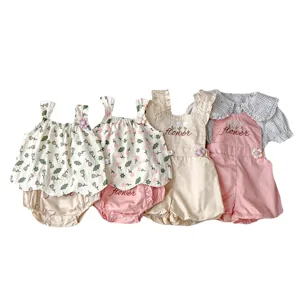 Completo due pezzi con top floreale a bretelle e pantaloncini per neonata bambina.