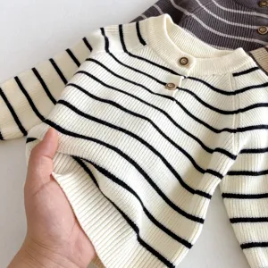 Morbido maglione in maglia a righe per neonati, top casual a maniche lunghe autunnale.