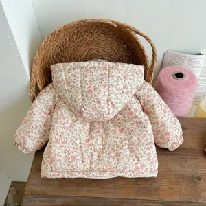 Chaqueta acolchada de invierno con capucha para niños diseño floral, abrigo cálido forrado.