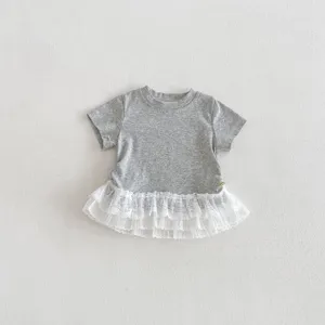 T-shirt manches courtes gris pour fille avec ourlet en dentelle blanche haut d'été