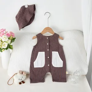 Schattige baby jongens gestreepte romper set met bijpassende hoed, comfortabel mouwloos pak.