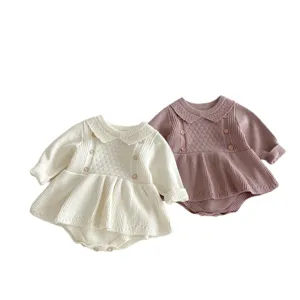 Cute baby girl knitted romper dress with long sleeves, doll collar and cute ruffles for autumn.