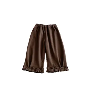 Pantalon long decontracte marron pour enfant avec poignets a volants mignons et taille elastique.