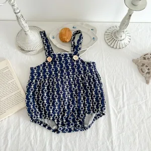 Kleinkind Baby Mädchen dunkelblaue florale gestickte Träger-Romper Baumwoll-Set Detailansicht