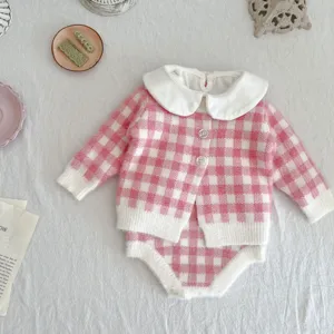 Joli ensemble cardigan barboteuse rose à carreaux pour bébé avec col blanc vêtements enfant