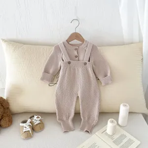 Completo in maglia per neonato con maglione e salopette, comodo abbigliamento in cotone 0-2 anni.