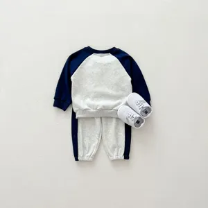 Completo due pezzi felpa raglan colorblock e pantaloni tuta neonato bambina bambino outfit