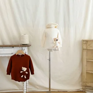 Infant baby knitted long sleeve romper detail with cute bear plush toy decoration