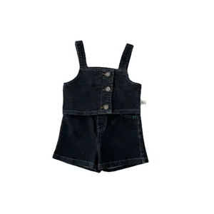 Set in denim da bambina composto da un top a bretelle e pantaloncini abbinati per neonata.