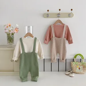 Set di maglione e salopette in maglia per neonato, stile coreano autunno inverno abbigliamento comodo.