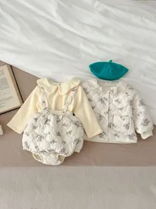 Baby girl floral quilted two-piece set, cute lace collar and suspender rompers detail.